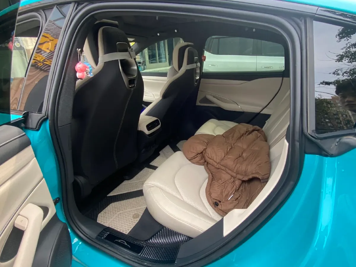 2024 MI SU7 BEV 73.6KWH,autocango,china used car exporter,china ev exporter,chinese used car exporter,chinese used ev exporter