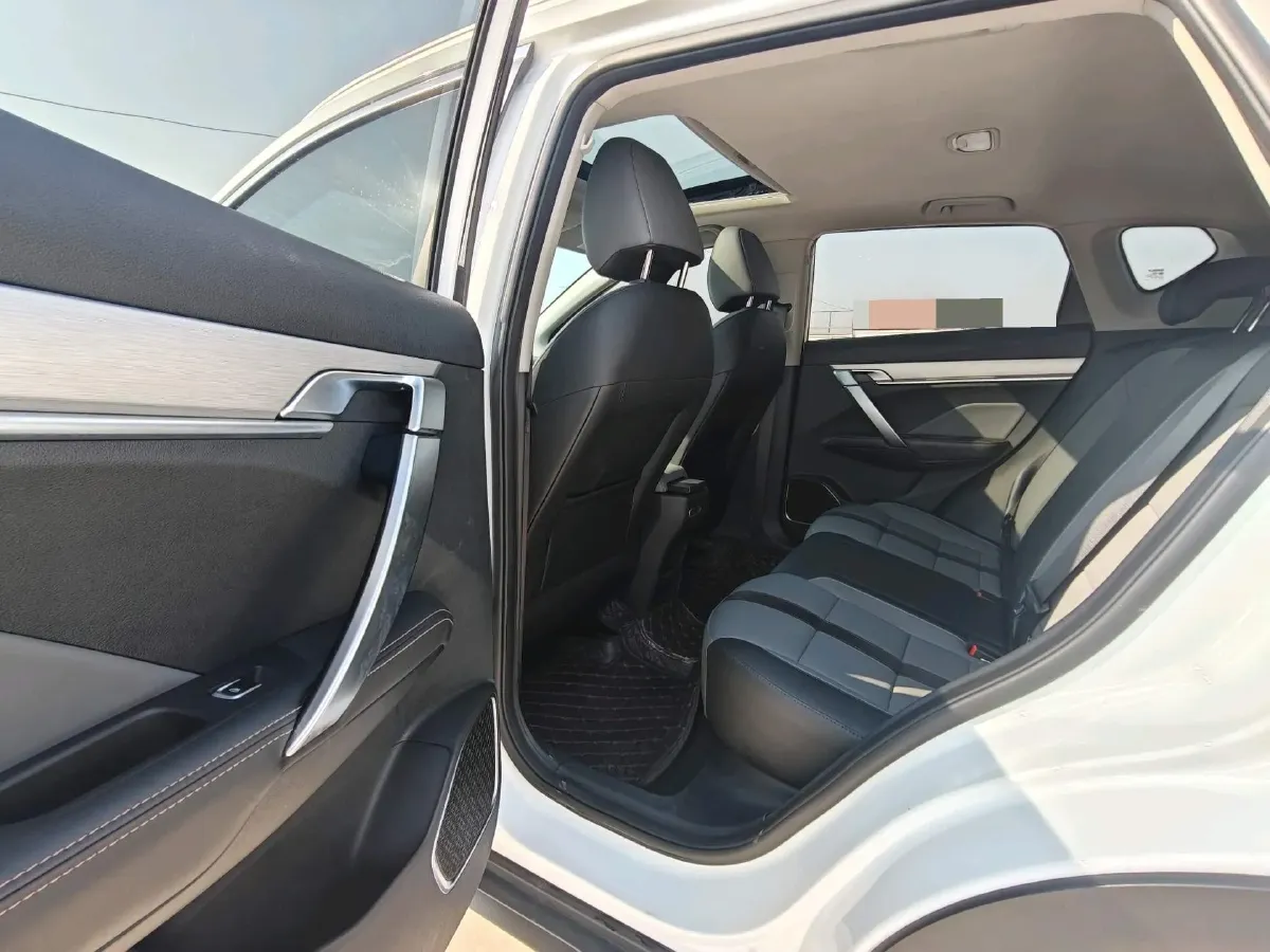 2023 Geely Coolray 1.5T 181HP L4 7DCT,autocango,china used car exporter,china ev exporter,chinese used car exporter,chinese used ev exporter