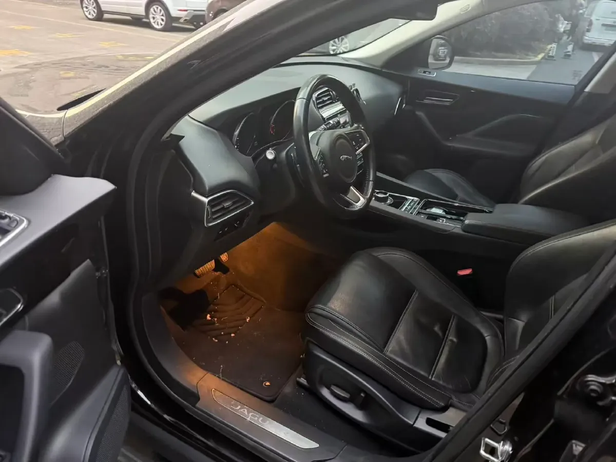 2018 Jaguar F-PACE 2.0T 250HP L4 8AT,autocango,china used car exporter,china ev exporter,chinese used car exporter,chinese used ev exporter