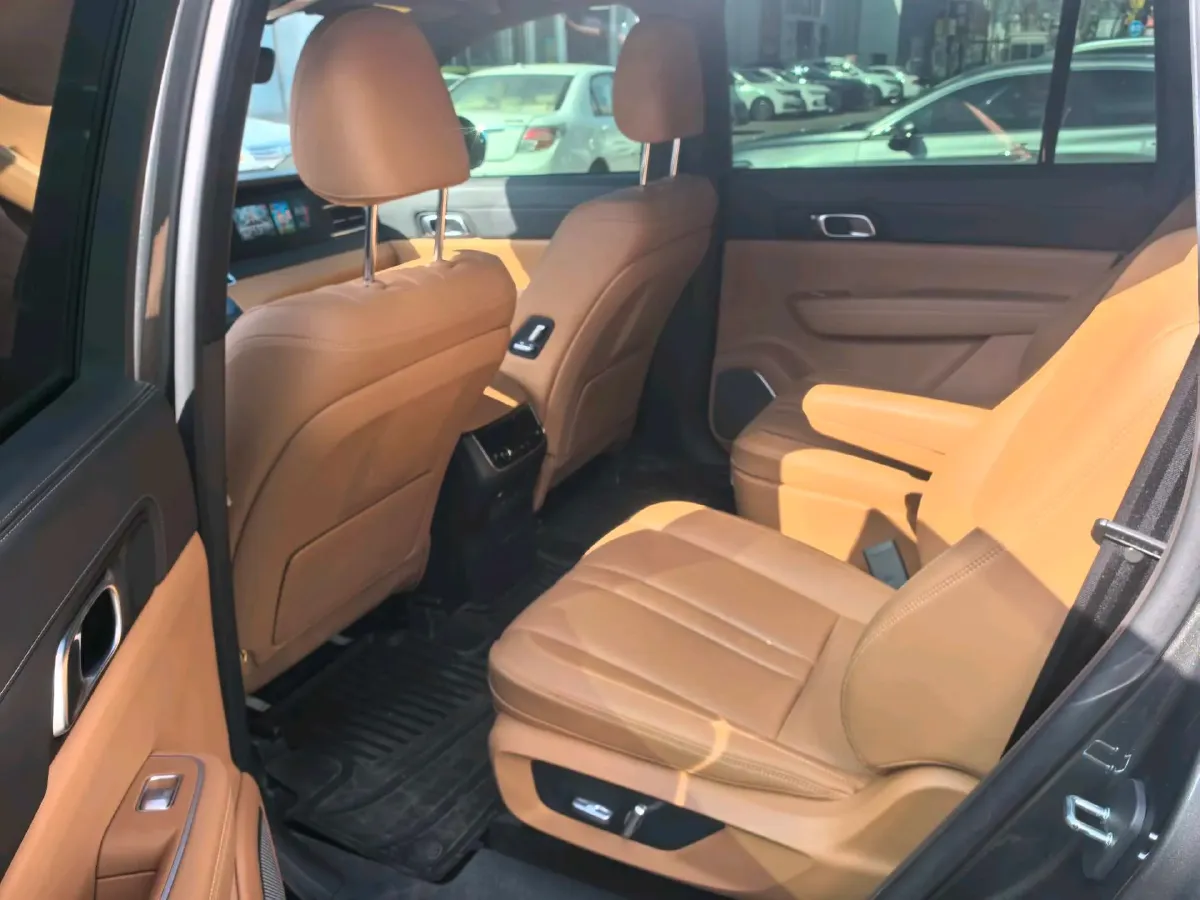 2020 Li ONE Range Extended 131HP REEV 40.5KWH,autocango,china used car exporter,china ev exporter,chinese used car exporter,chinese used ev exporter