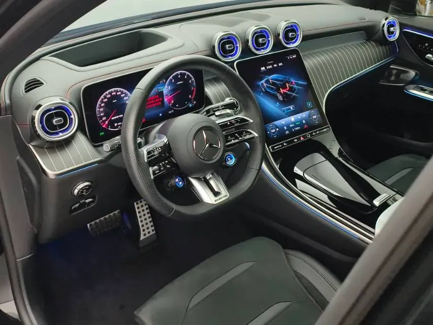 2024 Mercedes-Benz GLC AMG 2.0T 421HP L4 9AT,autocango,china used car exporter,china ev exporter,chinese used car exporter,chinese used ev exporter