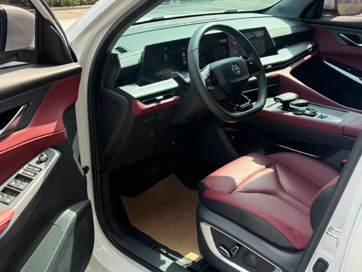 2022 ChangAn CS75 Plus 1.5T 178HP L4 6AT,autocango,china used car exporter,china ev exporter,chinese used car exporter,chinese used ev exporter