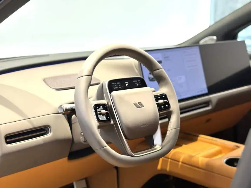 2025 Li i8 BEV,autocango,china used car exporter,china ev exporter,chinese used car exporter,chinese used ev exporter