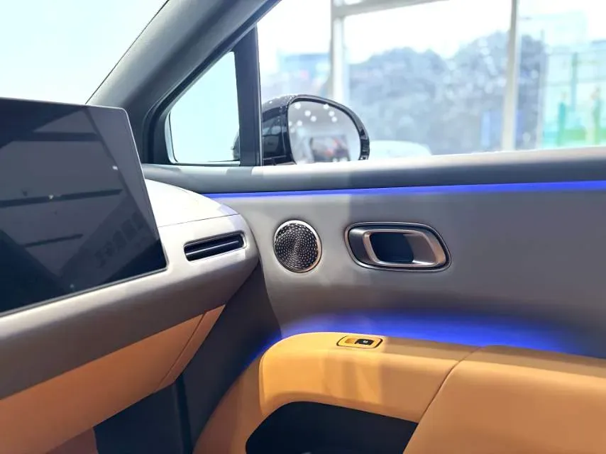 2025 Li i8 BEV,autocango,china used car exporter,china ev exporter,chinese used car exporter,chinese used ev exporter