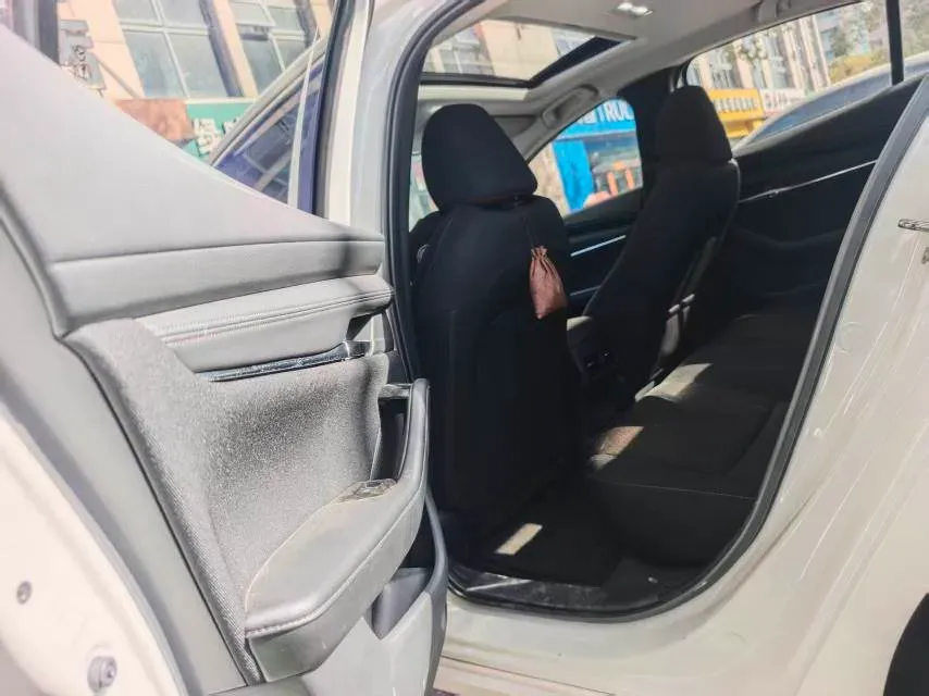 2023 Mazda 3 Axela 2.0L 158HP L4 6AT,autocango,china used car exporter,china ev exporter,chinese used car exporter,chinese used ev exporter