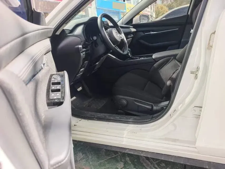 2023 Mazda 3 Axela 2.0L 158HP L4 6AT,autocango,china used car exporter,china ev exporter,chinese used car exporter,chinese used ev exporter