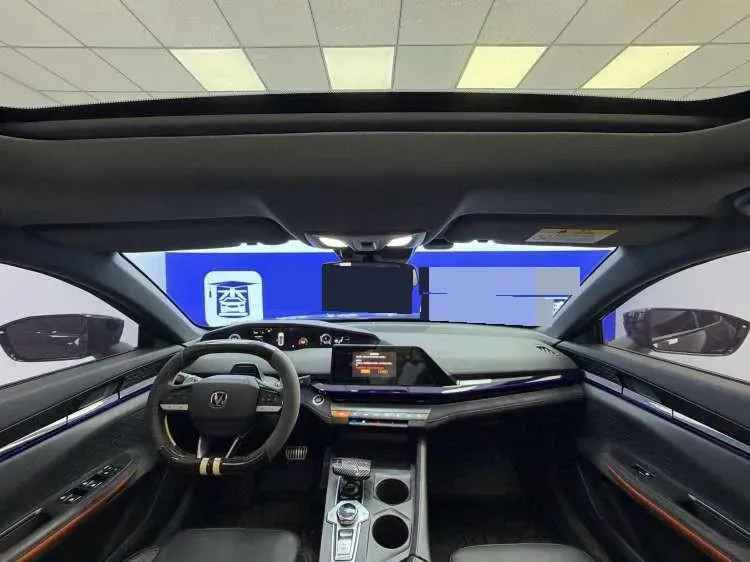 2022 ChangAn UNI-V 1.5T 188HP L4 7DCT,autocango,china used car exporter,china ev exporter,chinese used car exporter,chinese used ev exporter