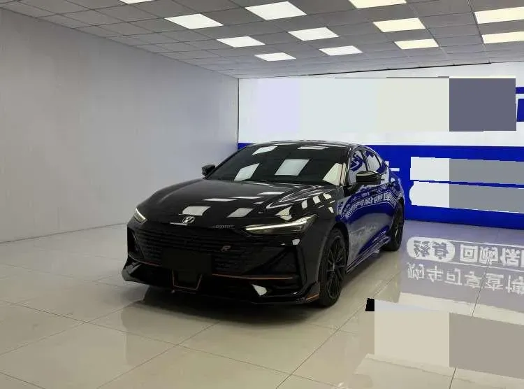 2022 ChangAn UNI-V 1.5T 188HP L4 7DCT,autocango,china used car exporter,china ev exporter,chinese used car exporter,chinese used ev exporter