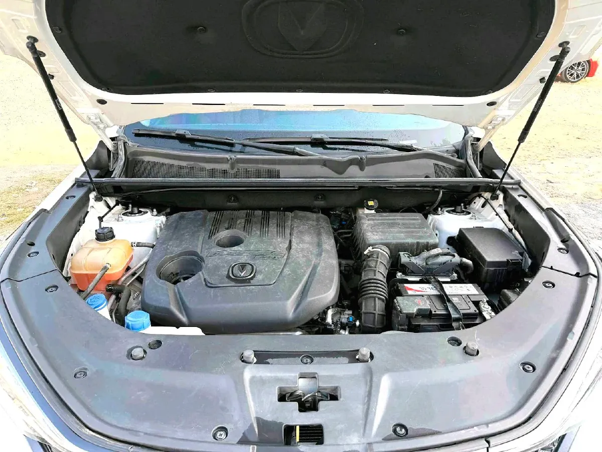 2020 ChangAn CS75 Plus 1.5T 178HP L4 6AT,autocango,china used car exporter,china ev exporter,chinese used car exporter,chinese used ev exporter