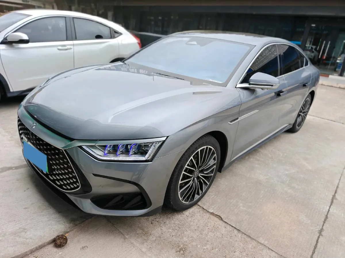 2022 Volkswagen Tiguan L 2.0T 186HP L4 7DCT,autocango,china used car exporter,china ev exporter,chinese used car exporter,chinese used ev exporter