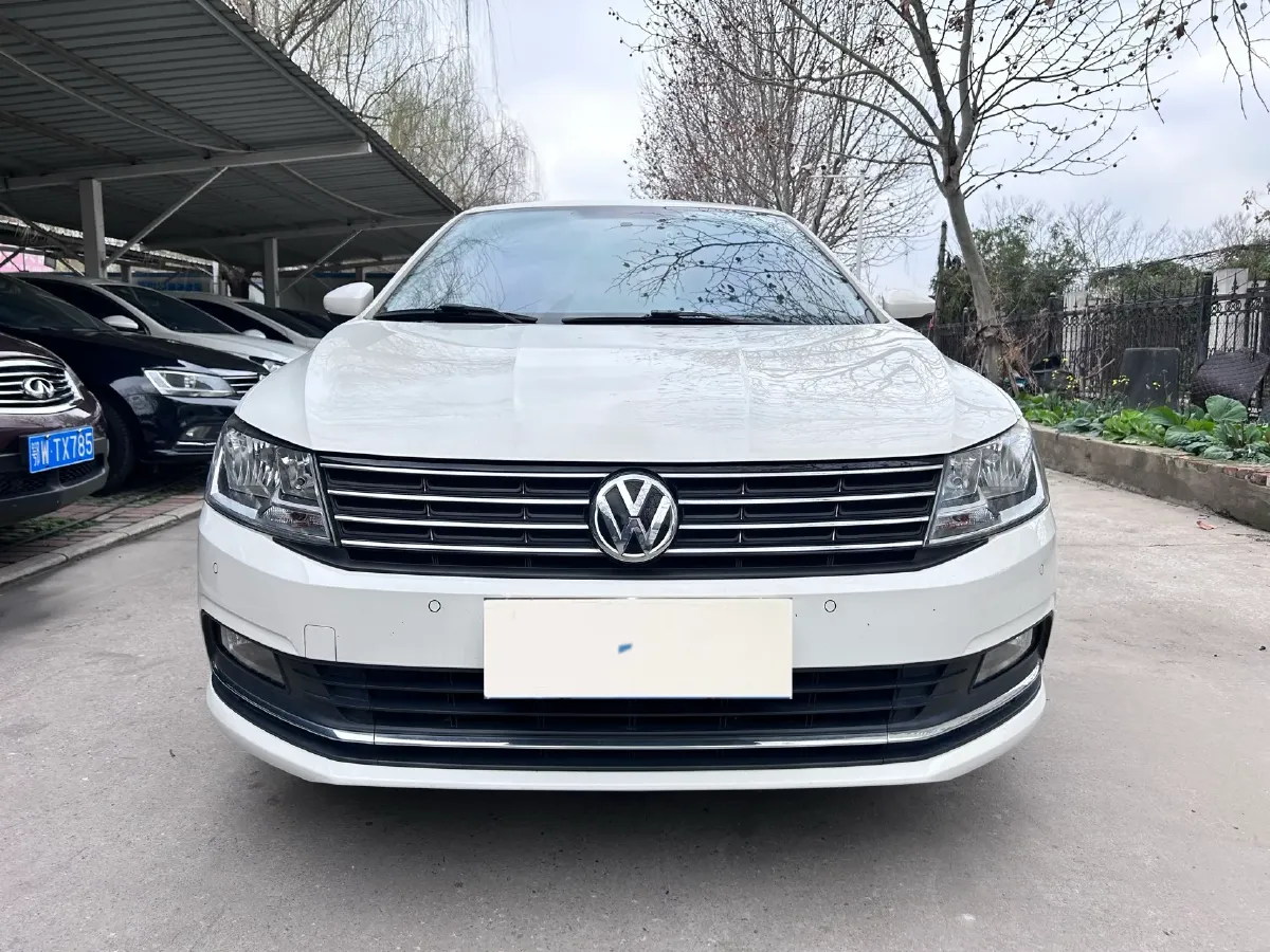 2017 Zotye Damy X7 1.8T 177HP L4 5MT,autocango,china used car exporter,china ev exporter,chinese used car exporter,chinese used ev exporter