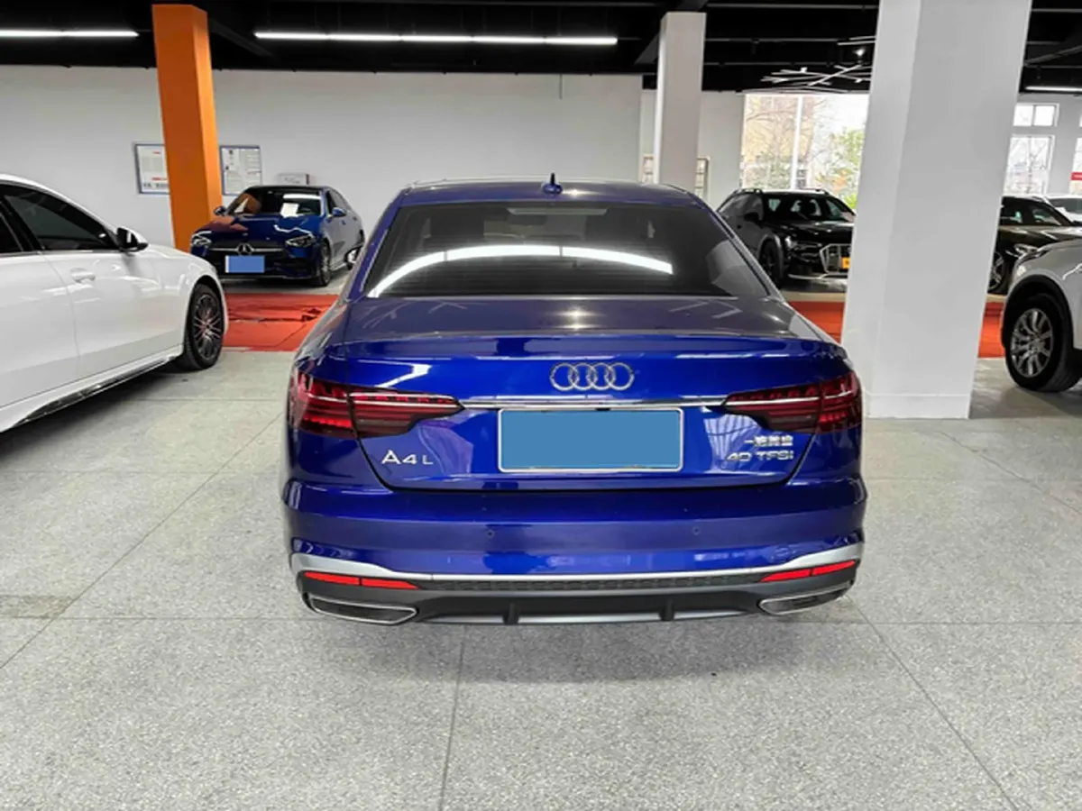 2020 Audi A4L 2.0T 190HP L4 7DCT,autocango,china used car exporter,china ev exporter,chinese used car exporter,chinese used ev exporter