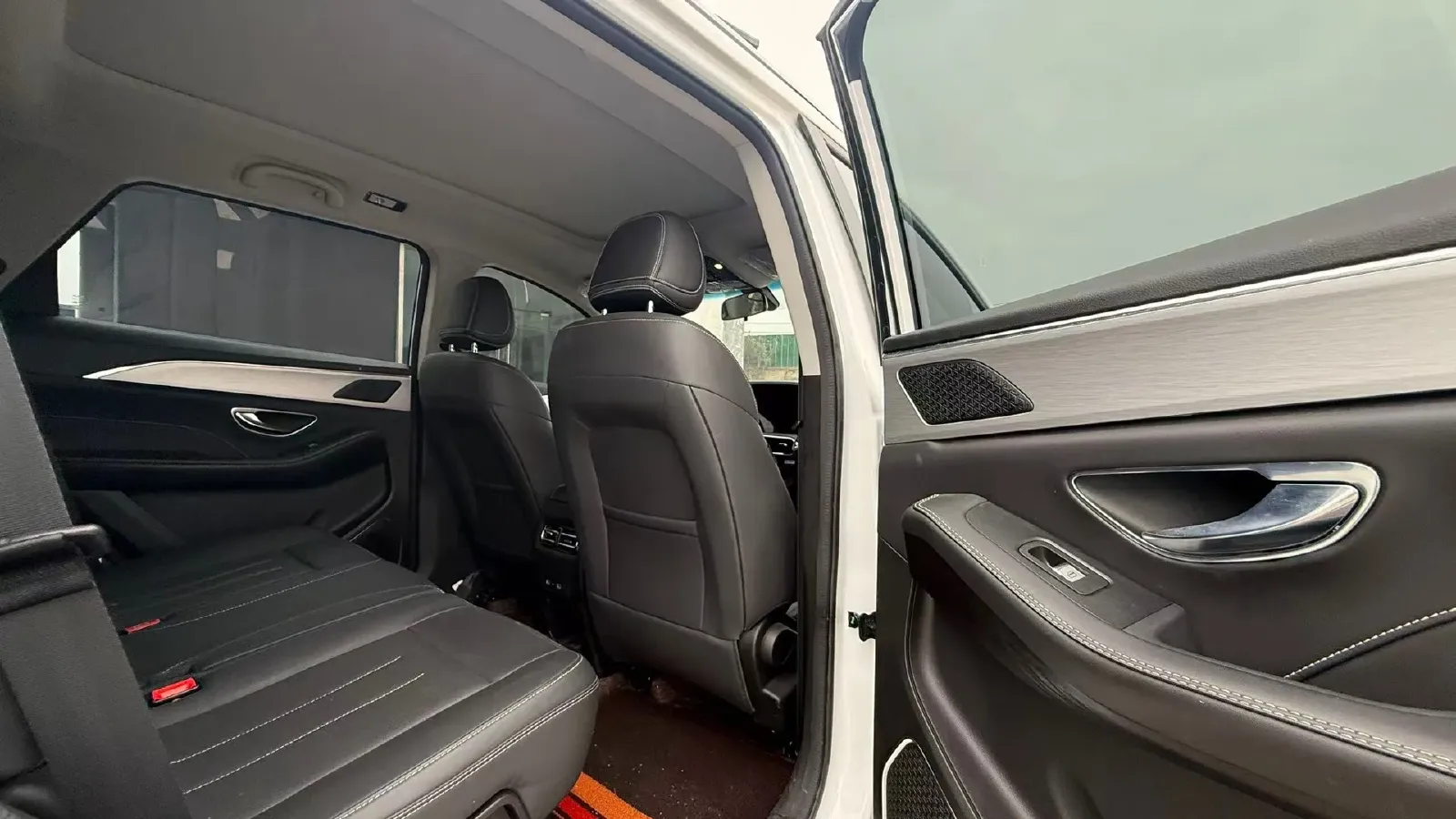 2021 Jetour X90 Plus 1.6T 197HP L4 7DCT,autocango,china used car exporter,china ev exporter,chinese used car exporter,chinese used ev exporter