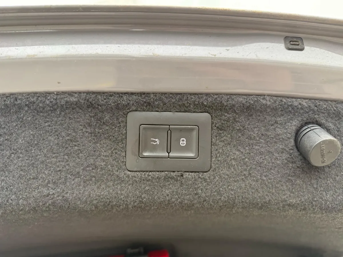 2025 BYD Han 1.5T 156HP L4 E-CVT PHEV,autocango,china used car exporter,china ev exporter,chinese used car exporter,chinese used ev exporter