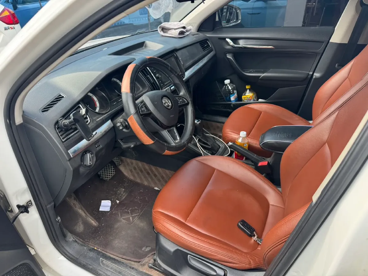 2020 Skoda Kamiq 1.2T 116HP L4 7DCT,autocango,china used car exporter,china ev exporter,chinese used car exporter,chinese used ev exporter