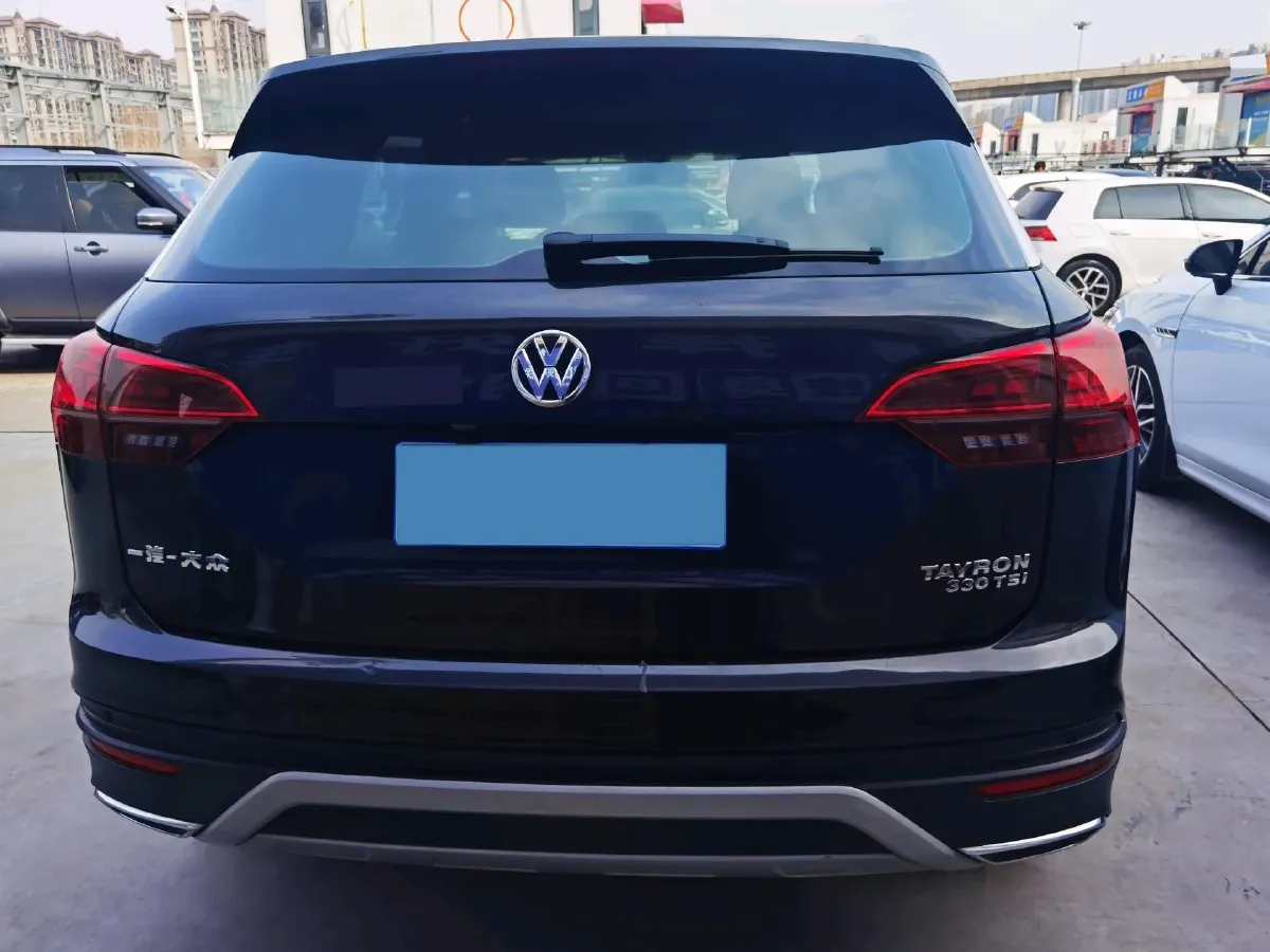 2019 Jeep Cherokee 2.0T 234HP L4 9AT,autocango,china used car exporter,china ev exporter,chinese used car exporter,chinese used ev exporter