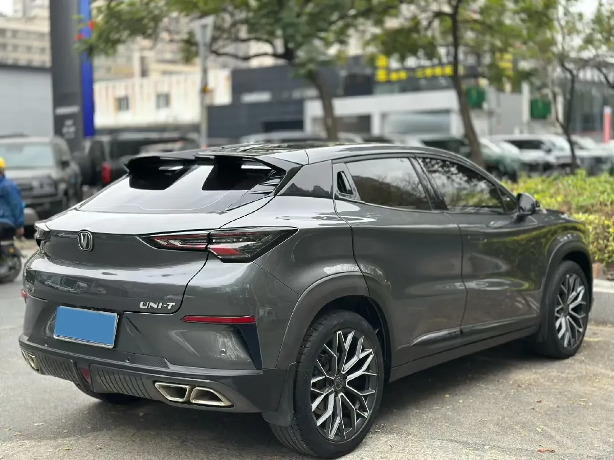 2022 ChangAn UNI-T 1.5T 188HP L4 7DCT,autocango,china used car exporter,china ev exporter,chinese used car exporter,chinese used ev exporter