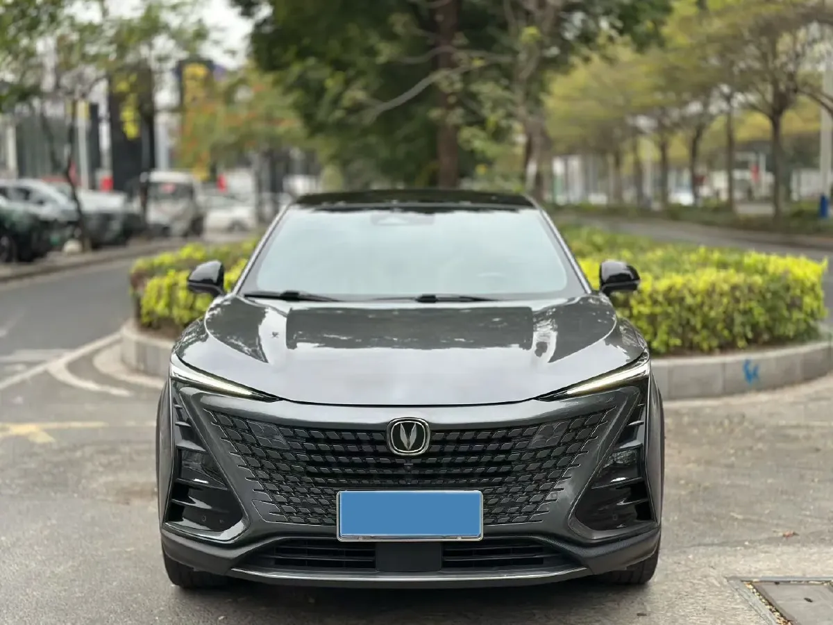 2022 ChangAn UNI-T 1.5T 188HP L4 7DCT,autocango,china used car exporter,china ev exporter,chinese used car exporter,chinese used ev exporter