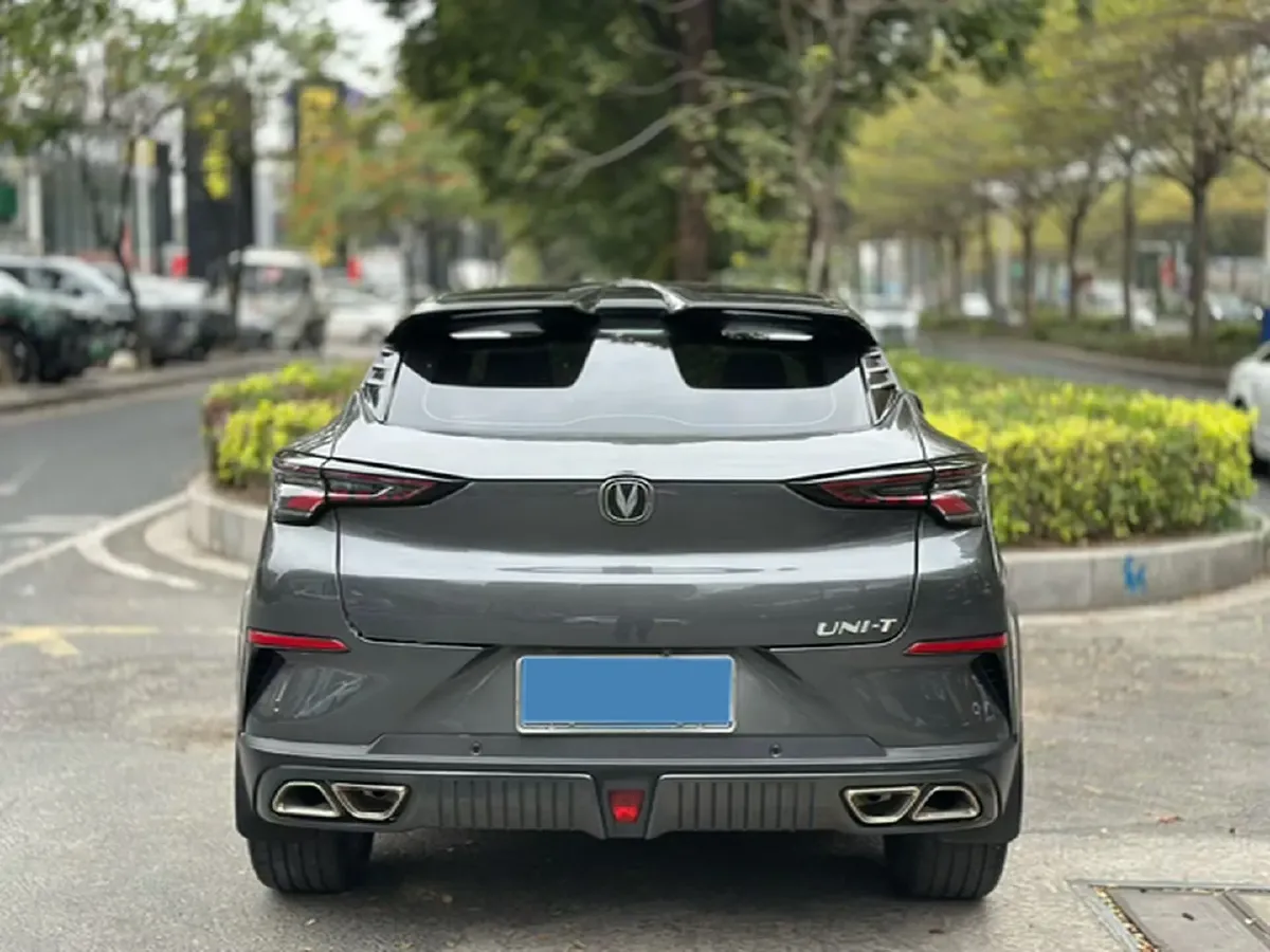 2022 ChangAn UNI-T 1.5T 188HP L4 7DCT,autocango,china used car exporter,china ev exporter,chinese used car exporter,chinese used ev exporter