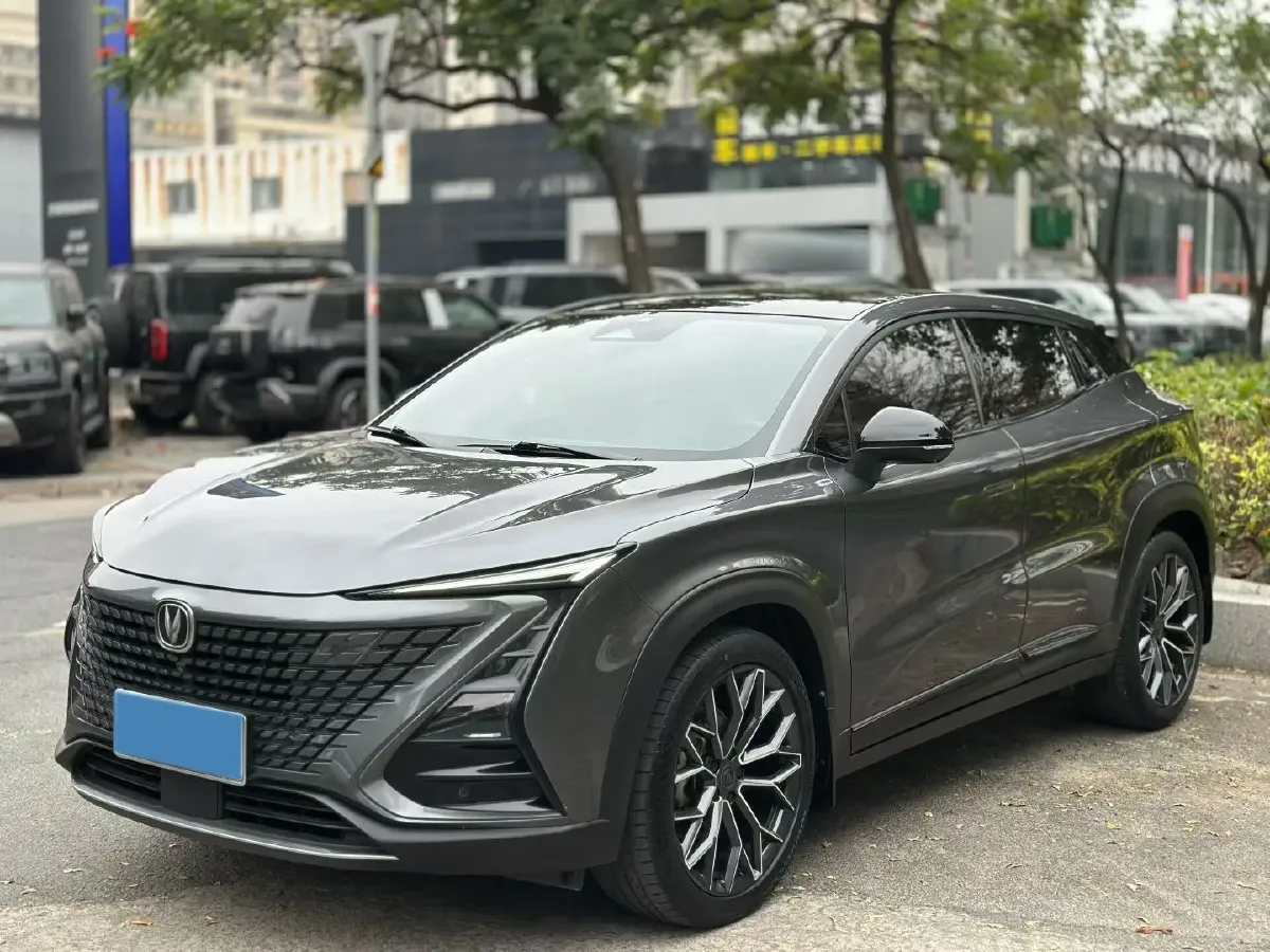 2022 ChangAn UNI-T 1.5T 188HP L4 7DCT,autocango,china used car exporter,china ev exporter,chinese used car exporter,chinese used ev exporter