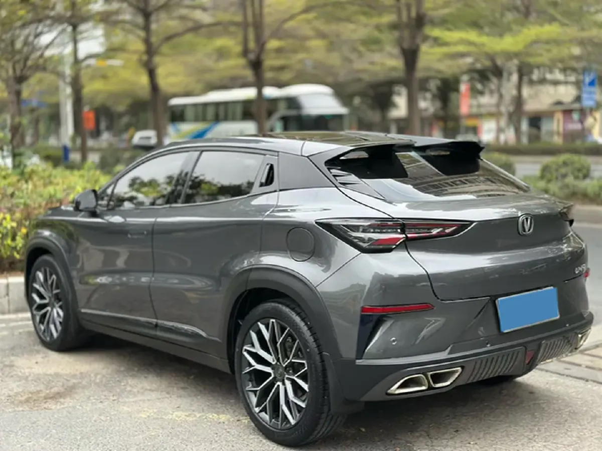 2022 ChangAn UNI-T 1.5T 188HP L4 7DCT,autocango,china used car exporter,china ev exporter,chinese used car exporter,chinese used ev exporter