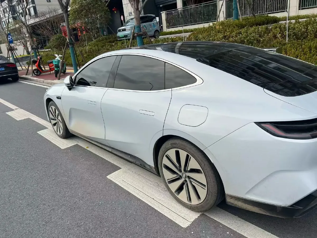 2024 Geely Galaxy E8 BEV 76KWH,autocango,china used car exporter,china ev exporter,chinese used car exporter,chinese used ev exporter