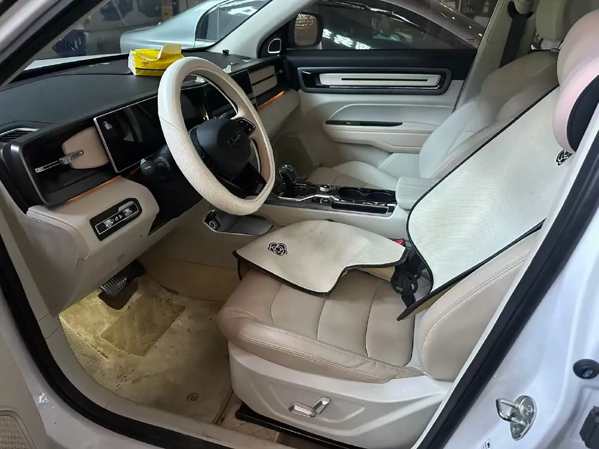 2023 Geely ICON 1.5T 181HP L4 7DCT,autocango,china used car exporter,china ev exporter,chinese used car exporter,chinese used ev exporter