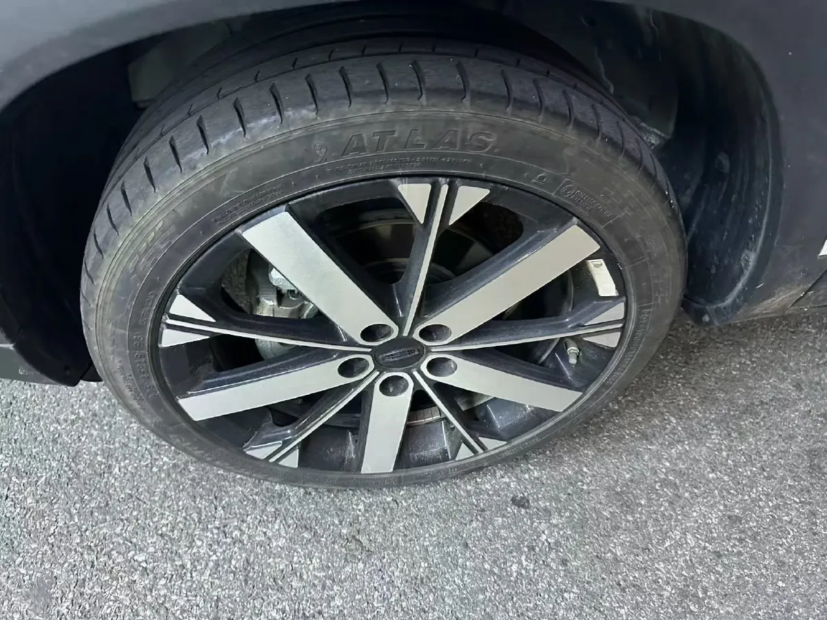 2023 Geely ICON 1.5T 181HP L4 7DCT,autocango,china used car exporter,china ev exporter,chinese used car exporter,chinese used ev exporter