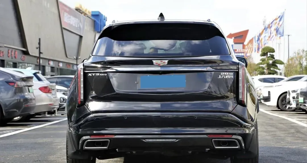 2025 Cadillac XT5 2.0T 237HP L4 9AT,autocango,china used car exporter,china ev exporter,chinese used car exporter,chinese used ev exporter