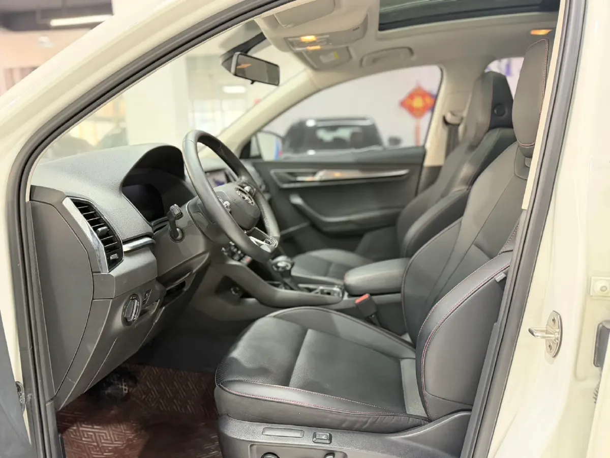 2022 Skoda Karoq 1.4T 150HP L4 7DCT,autocango,china used car exporter,china ev exporter,chinese used car exporter,chinese used ev exporter