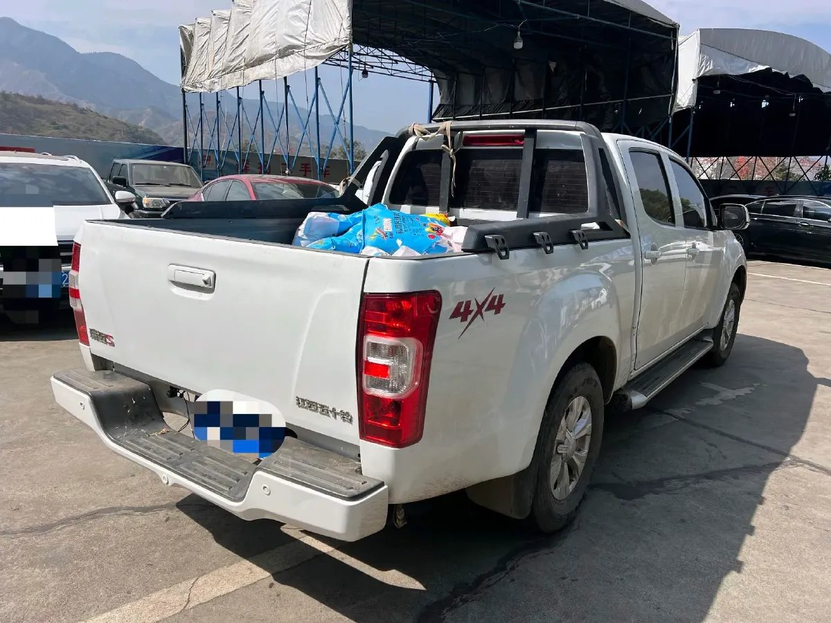 2019 Isuzu RE-MAX Jim 2.5T 129HP L4 6MT,autocango,china used car exporter,china ev exporter,chinese used car exporter,chinese used ev exporter