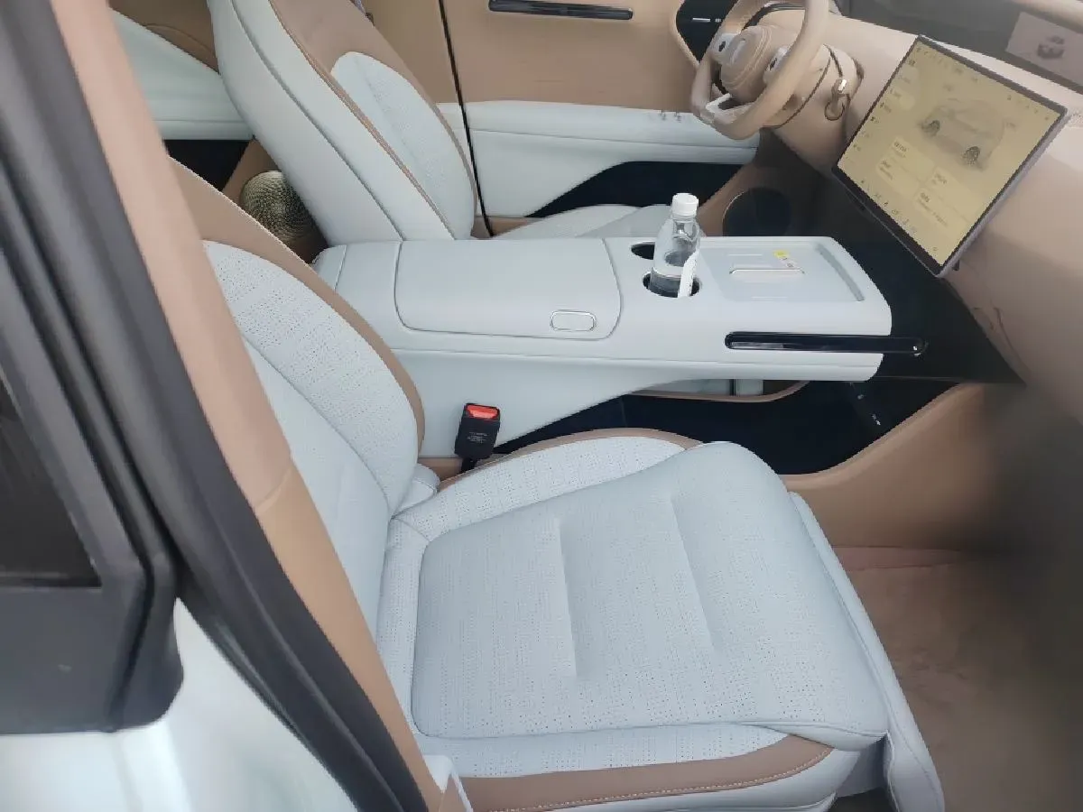 2024 Avatr 07 BEV 82.16KWH,autocango,china used car exporter,china ev exporter,chinese used car exporter,chinese used ev exporter