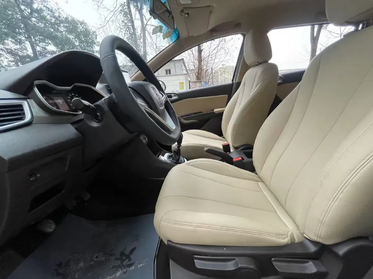 2019 JinBei XinYuan T32S 1.5L 102HP L4 5MT,autocango,china used car exporter,china ev exporter,chinese used car exporter,chinese used ev exporter