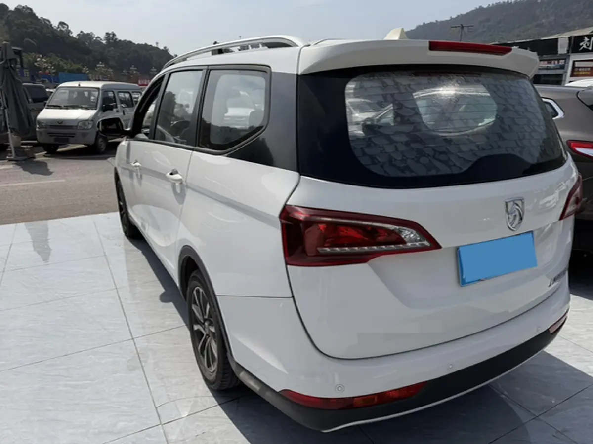 2019 BaoJun 730 1.5T 147HP L4 CVT,autocango,china used car exporter,china ev exporter,chinese used car exporter,chinese used ev exporter
