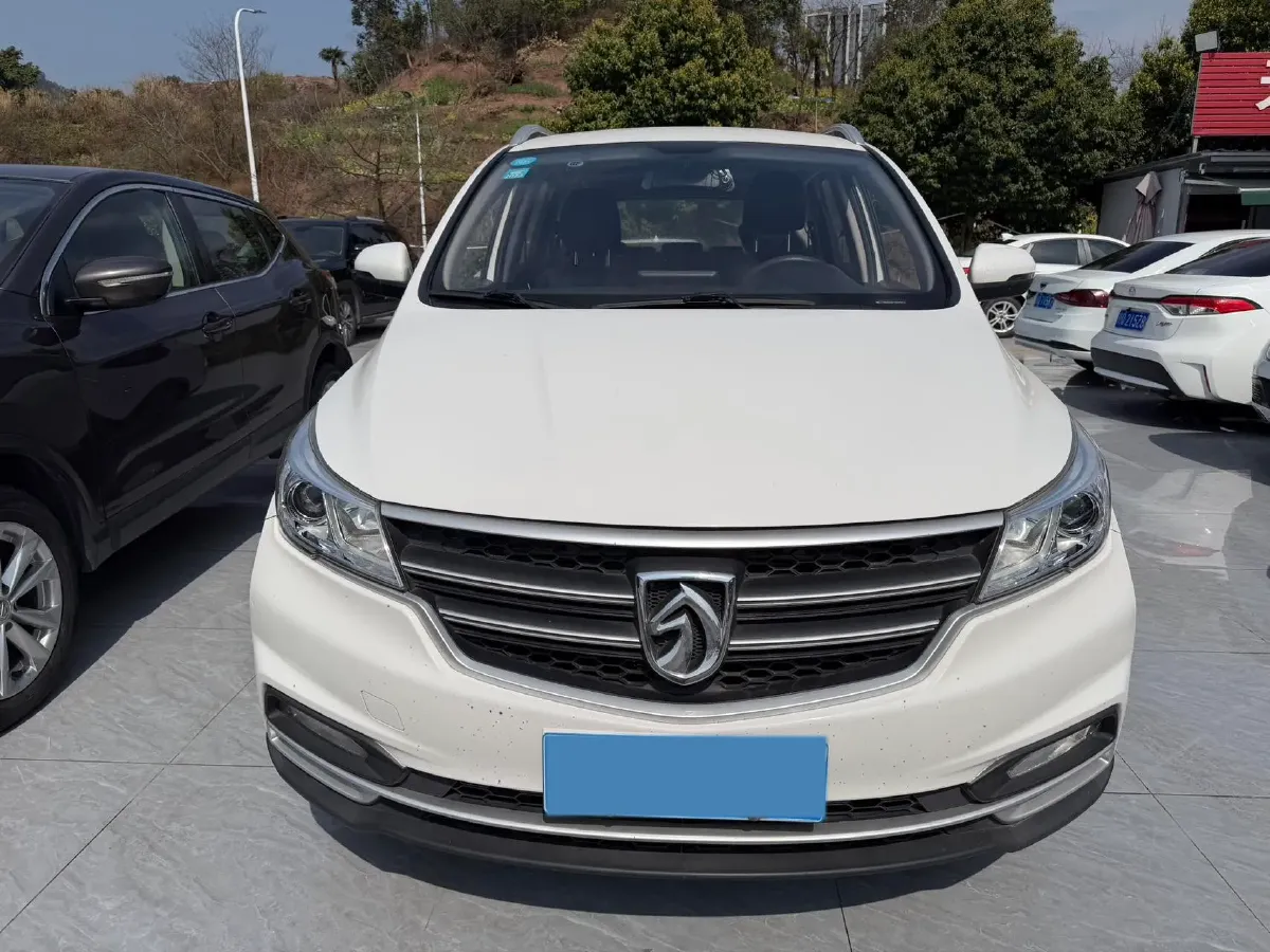 2019 BaoJun 730 1.5T 147HP L4 CVT,autocango,china used car exporter,china ev exporter,chinese used car exporter,chinese used ev exporter