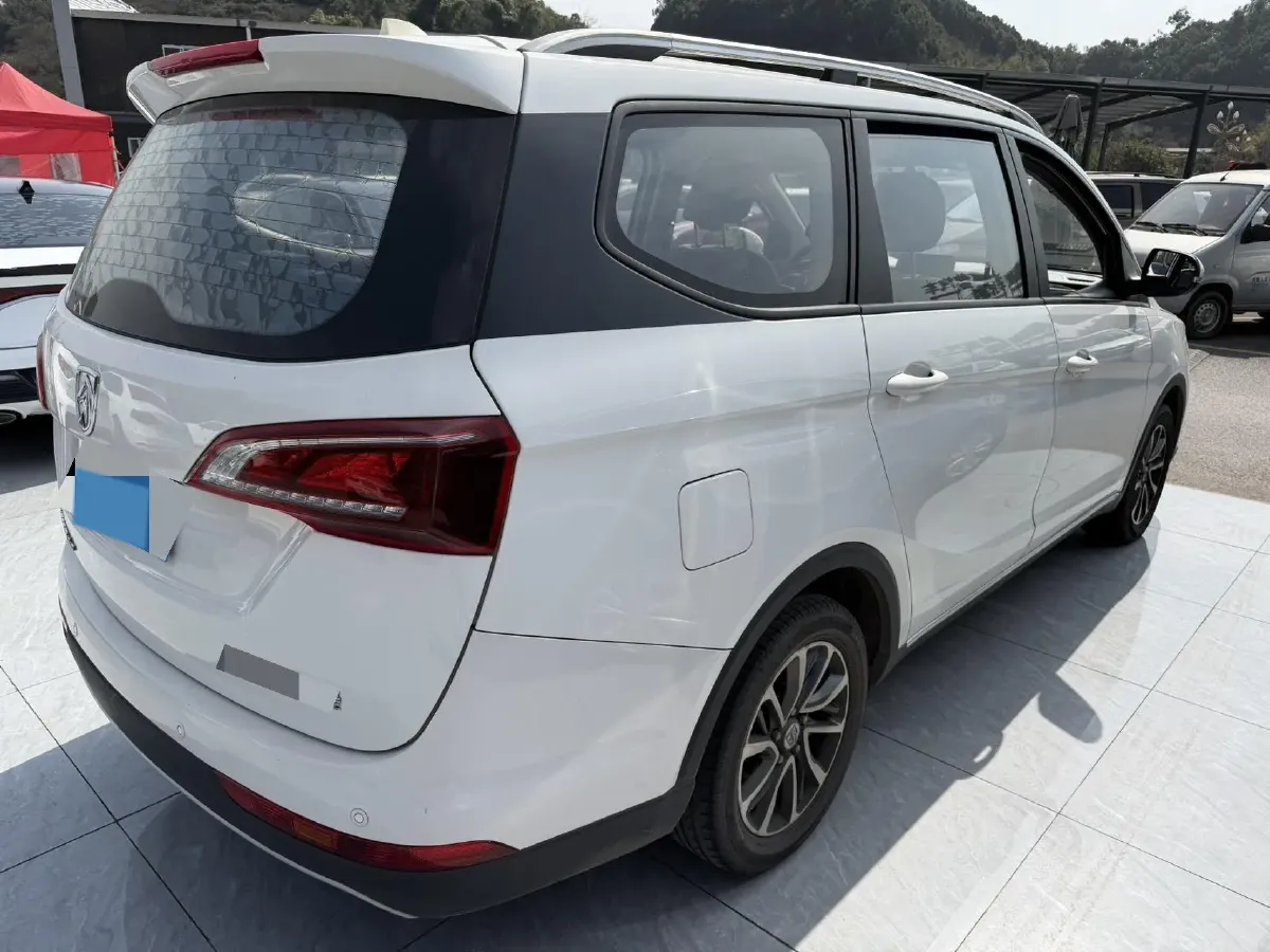 2019 BaoJun 730 1.5T 147HP L4 CVT,autocango,china used car exporter,china ev exporter,chinese used car exporter,chinese used ev exporter