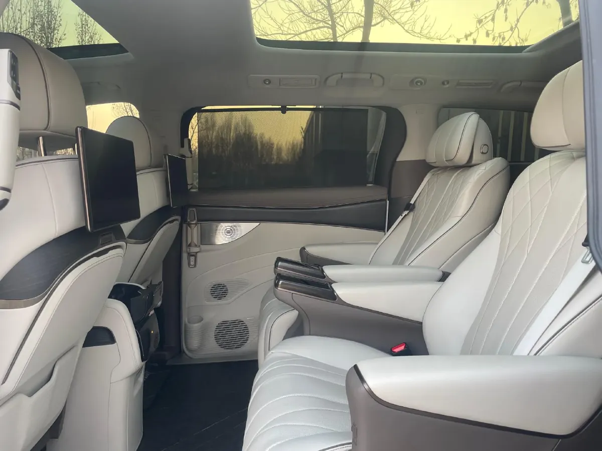 2024 Denza D9 1.5T 139HP L4 E-CVT PHEV 40KWH,autocango,china used car exporter,china ev exporter,chinese used car exporter,chinese used ev exporter