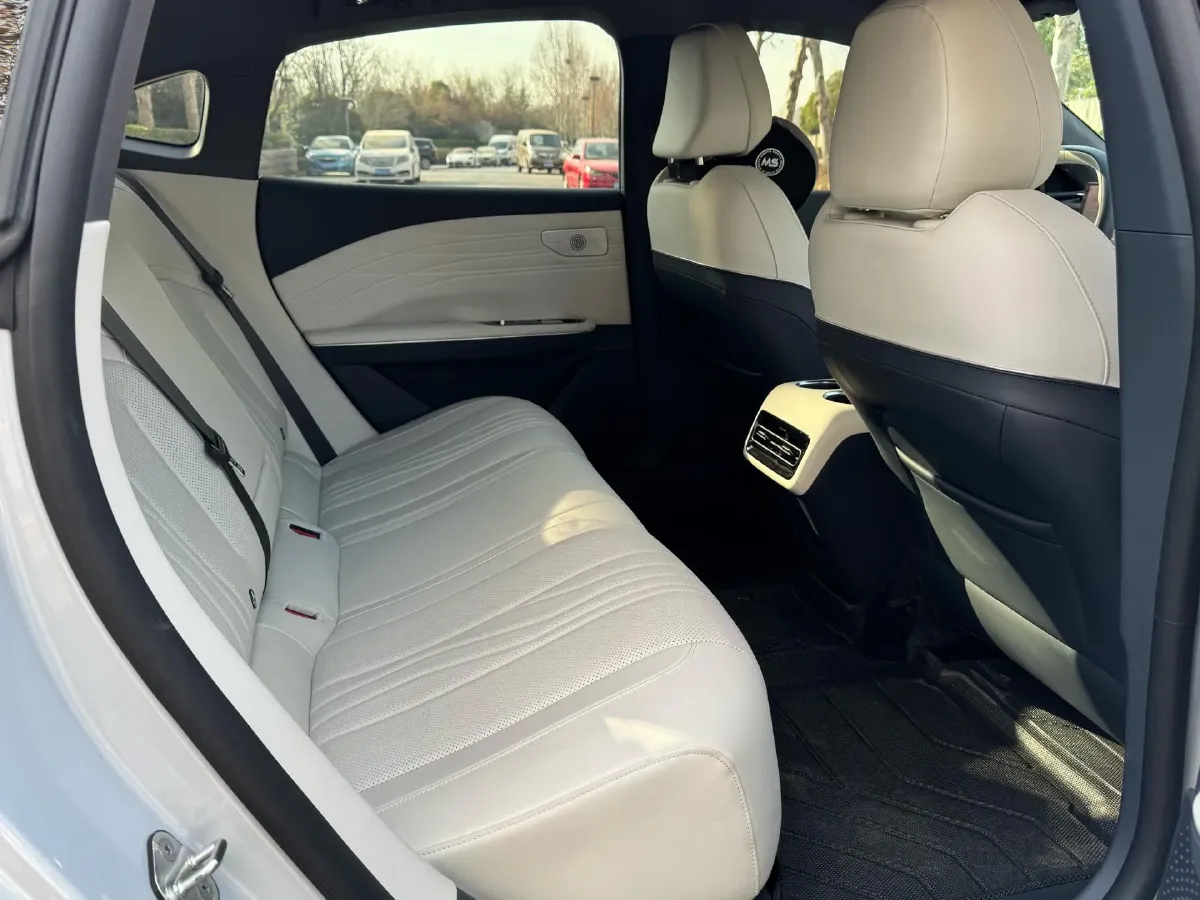 2024 Geely Galaxy E8 BEV 62KWH,autocango,china used car exporter,china ev exporter,chinese used car exporter,chinese used ev exporter