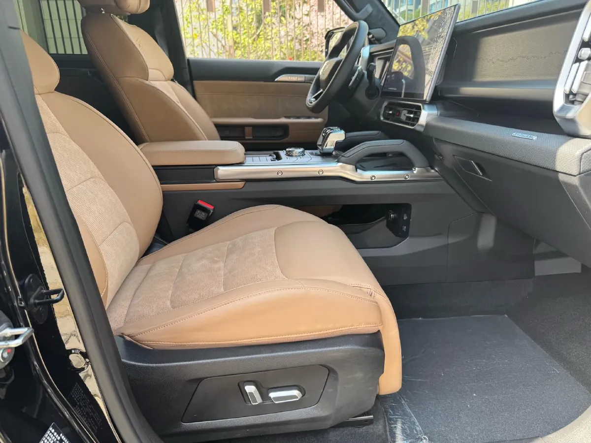 2023 Jetour Traveller 2.0T 254HP L4 8AT,autocango,china used car exporter,china ev exporter,chinese used car exporter,chinese used ev exporter