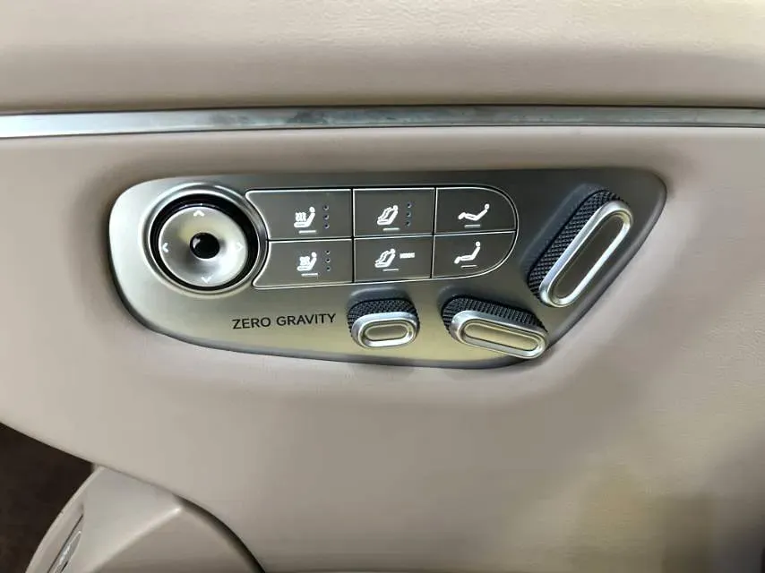 2025 Xpeng X9 BEV,autocango,china used car exporter,china ev exporter,chinese used car exporter,chinese used ev exporter