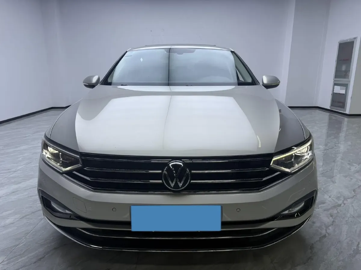 2020 Volkswagen Magotan 2.0T 186HP L4 7DCT,autocango,china used car exporter,china ev exporter,chinese used car exporter,chinese used ev exporter