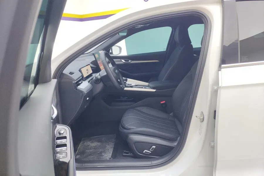 2025 Geely Preface 1.5T 181HP L4 7DCT,autocango,china used car exporter,china ev exporter,chinese used car exporter,chinese used ev exporter