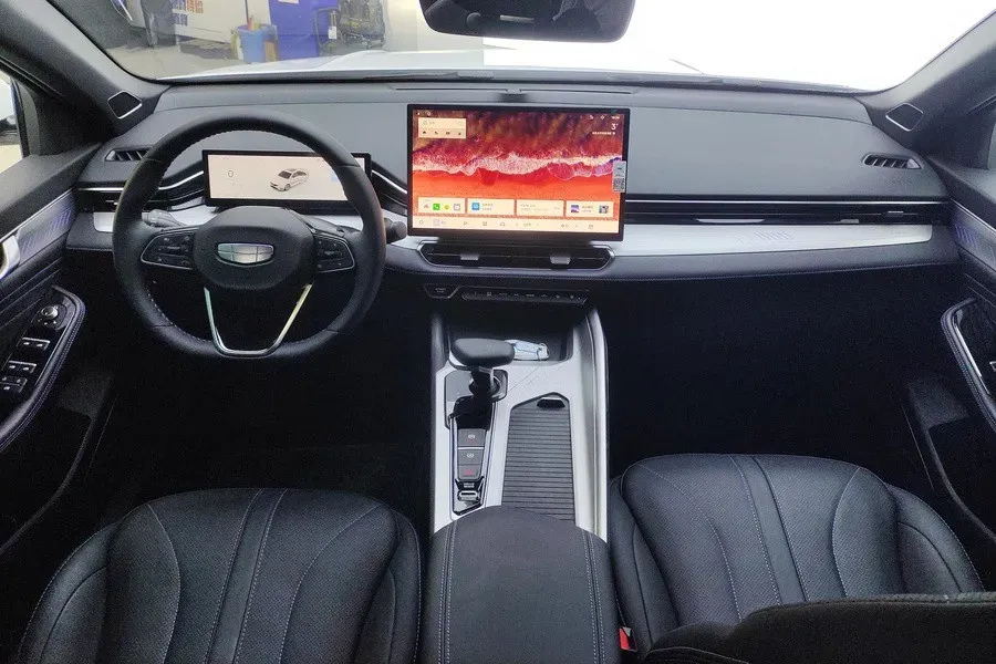 2025 Geely Preface 1.5T 181HP L4 7DCT,autocango,china used car exporter,china ev exporter,chinese used car exporter,chinese used ev exporter