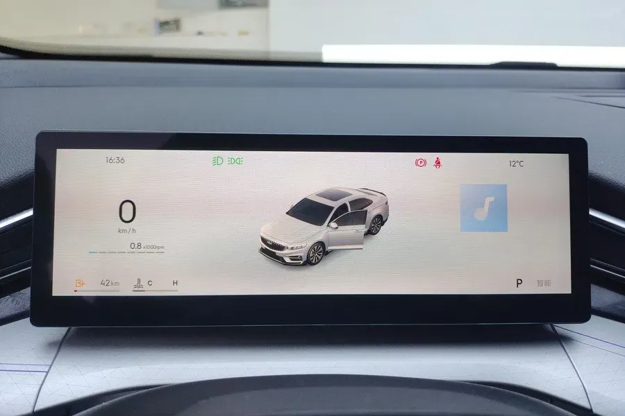 2025 Geely Preface 1.5T 181HP L4 7DCT,autocango,china used car exporter,china ev exporter,chinese used car exporter,chinese used ev exporter