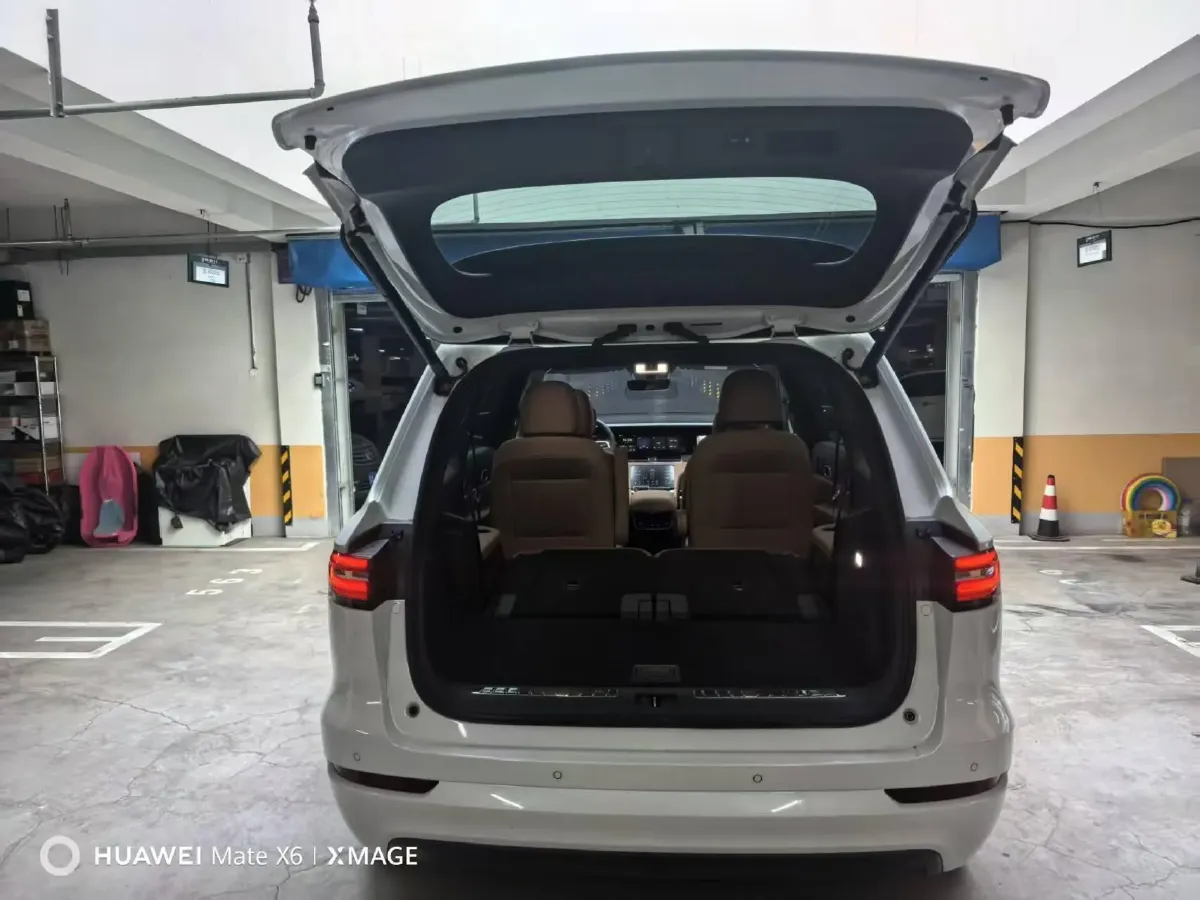 2021 Li ONE Range Extended 131HP REEV 40.5KWH,autocango,china used car exporter,china ev exporter,chinese used car exporter,chinese used ev exporter