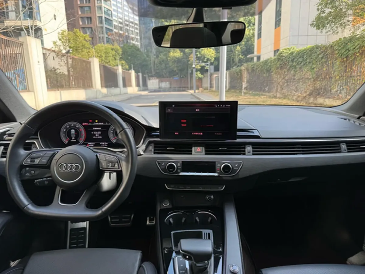 2023 Audi A4L 2.0T 190HP L4 7DCT,autocango,china used car exporter,china ev exporter,chinese used car exporter,chinese used ev exporter