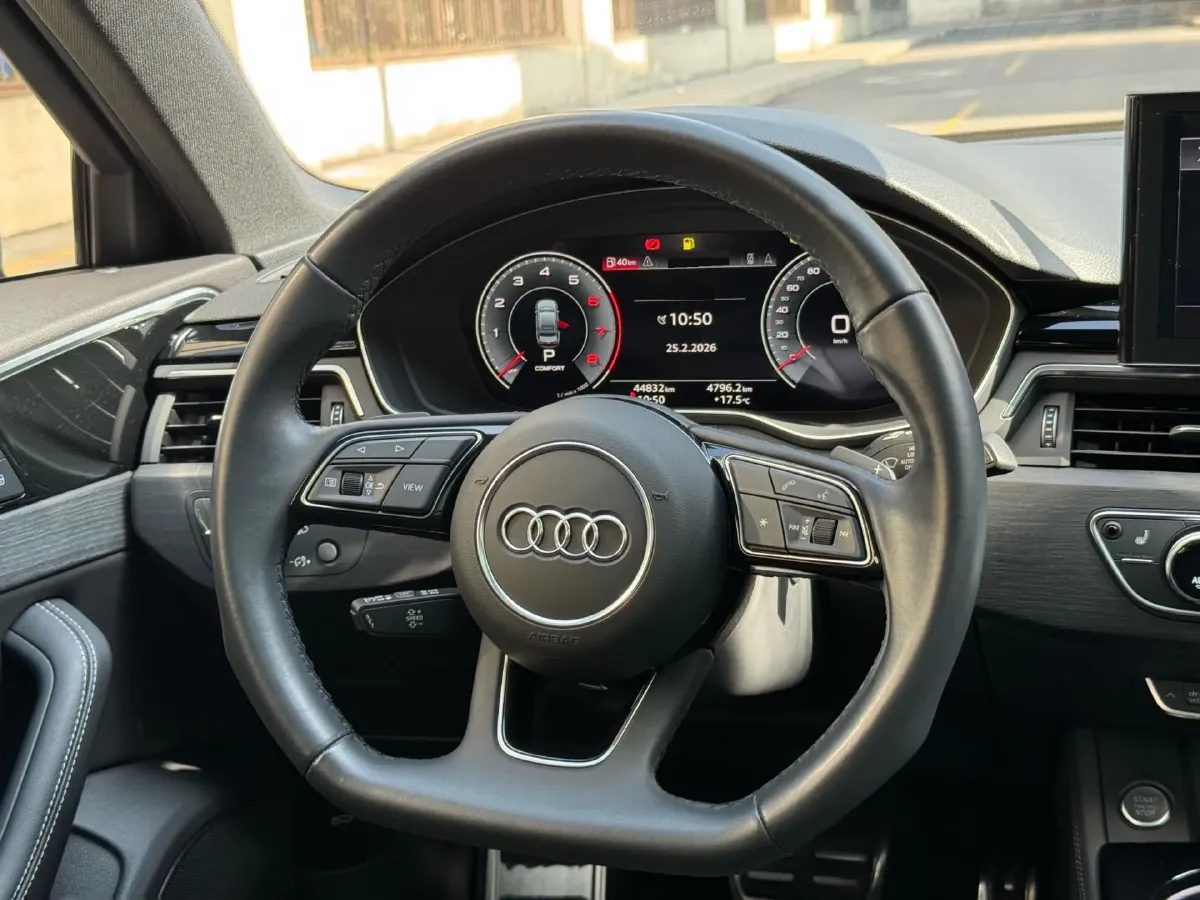 2023 Audi A4L 2.0T 190HP L4 7DCT,autocango,china used car exporter,china ev exporter,chinese used car exporter,chinese used ev exporter