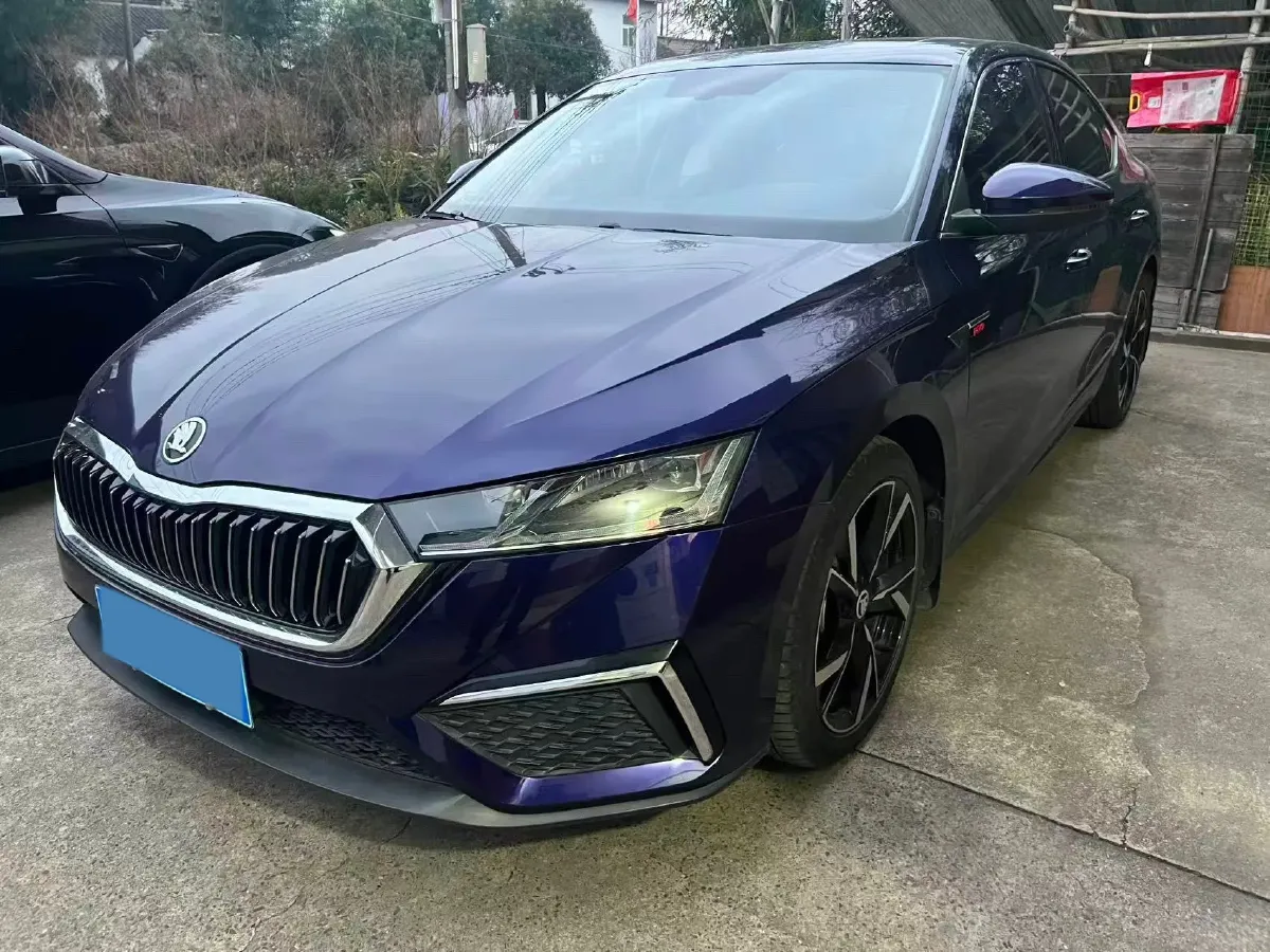 2021 Skoda Octavia 1.4T 150HP L4 7DCT,autocango,china used car exporter,china ev exporter,chinese used car exporter,chinese used ev exporter