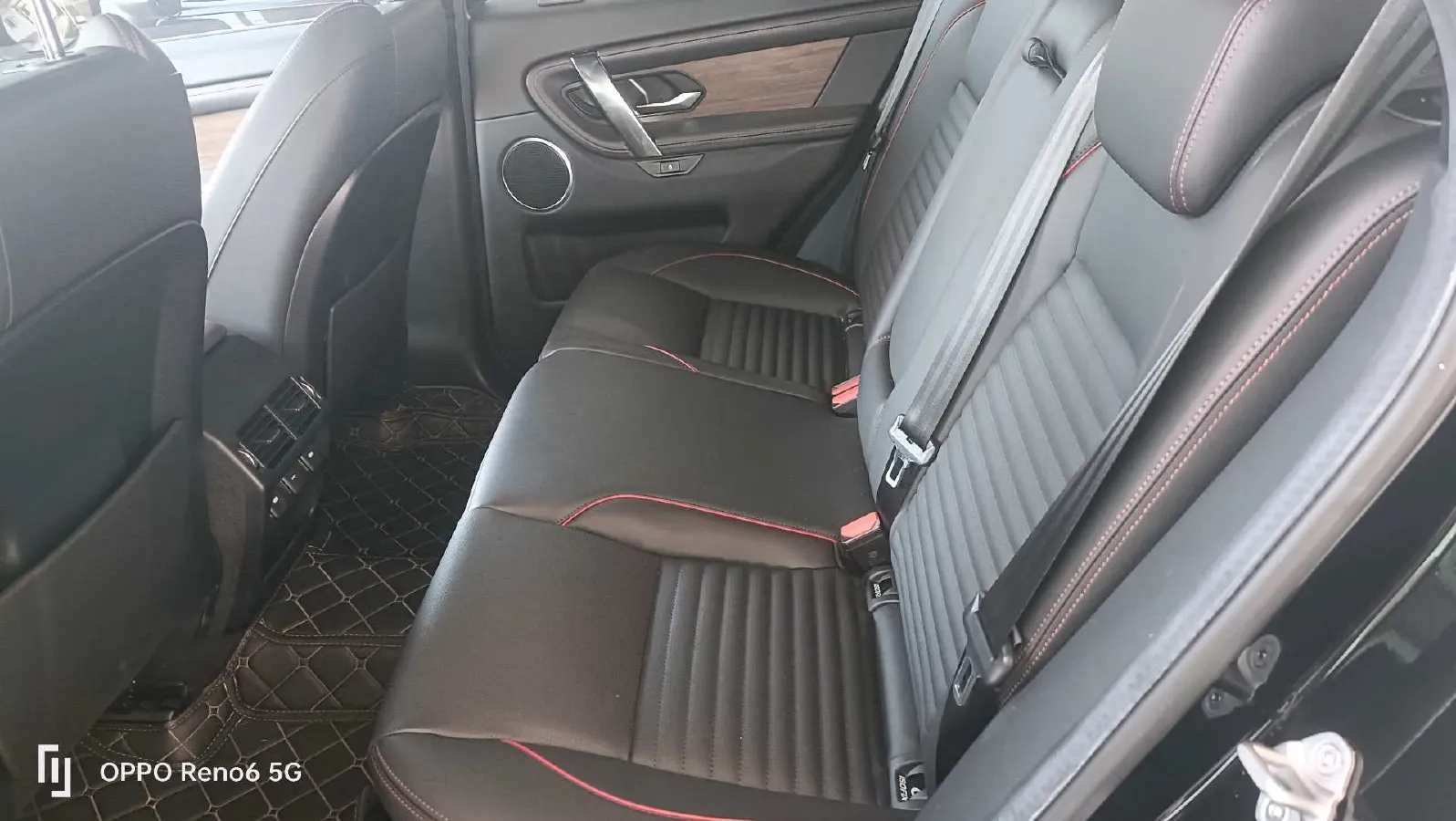 2022 Land Rover Discovery Sport 2.0T 249HP L4 9AT,autocango,china used car exporter,china ev exporter,chinese used car exporter,chinese used ev exporter