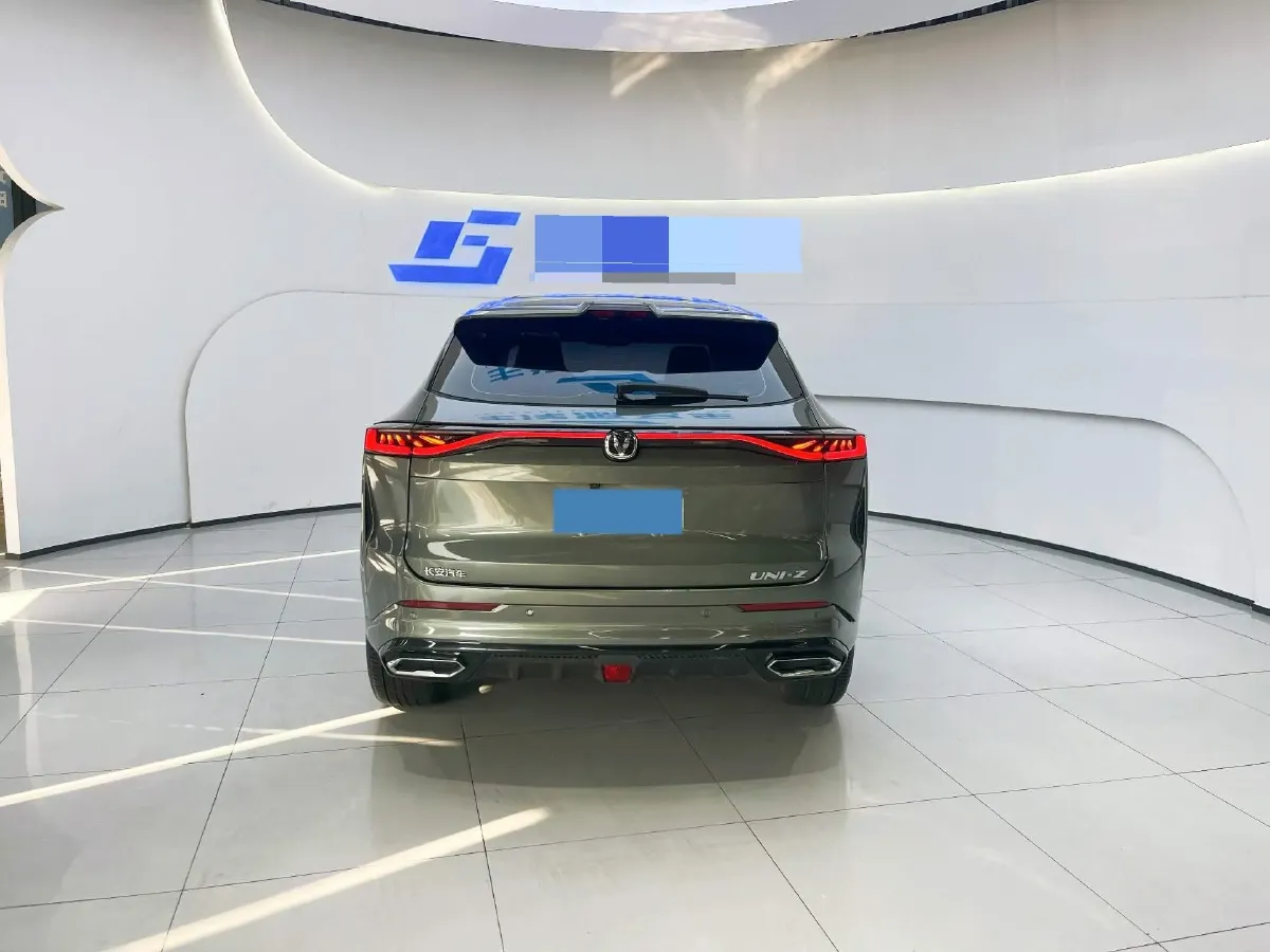 2024 ChangAn UNI-Z 1.5L 98HP L4 E-CVT PHEV 18.4KWH,autocango,china used car exporter,china ev exporter,chinese used car exporter,chinese used ev exporter